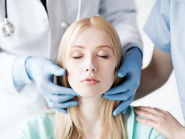 CIRURGIA DE CABEÇA E PESCOÇO